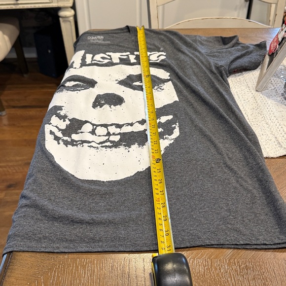 Misfits Graphic T-Shirt in Gray and White - Picture 7 of 7